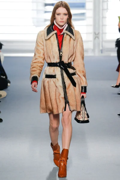 Look 4